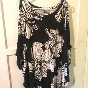 Manuhealiʻi cold shoulder tunic